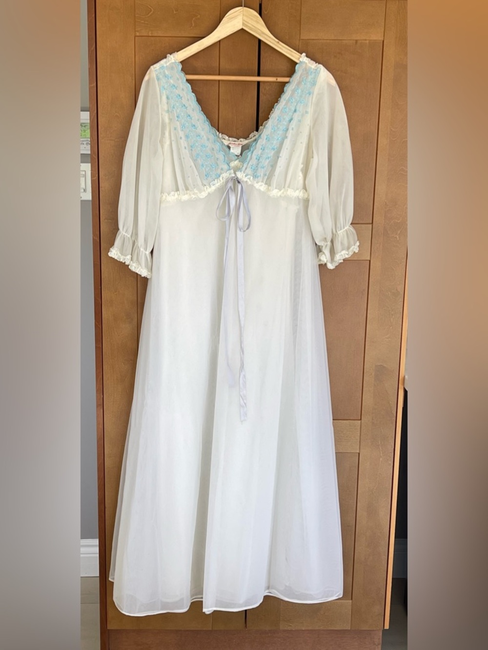 VINTAGE 70s Sheer Off-White Chiffon Nightgown & Robe SET with Blue Lace Trim - M